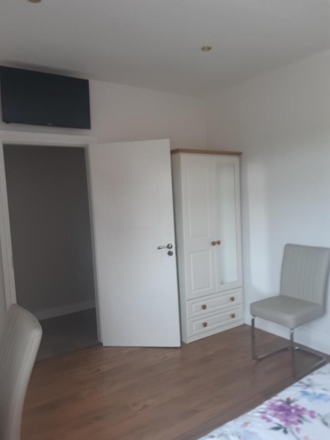 Acres Guesthouse- Only *